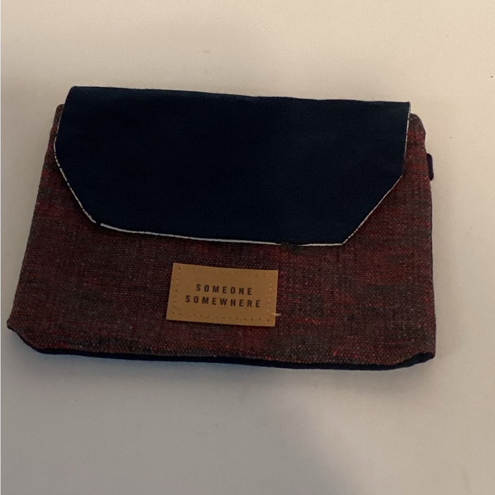 Someone Somewhere Delta Airlines Toiletry Bag